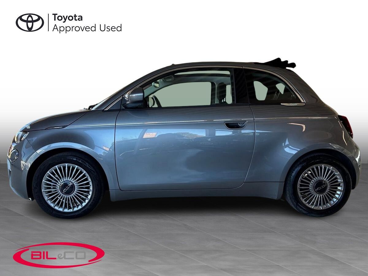 Sort Fiat 500e fra 2023