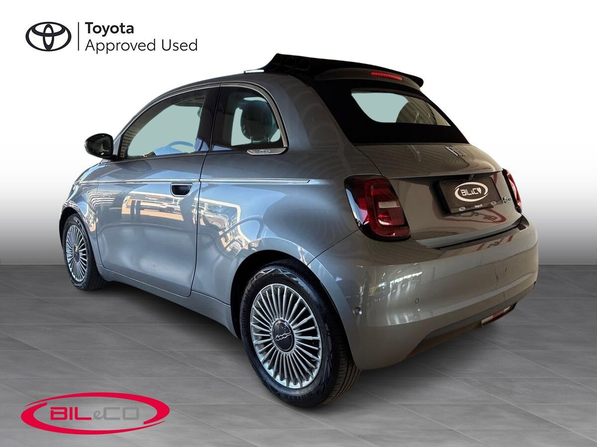 Sort Fiat 500e fra 2023