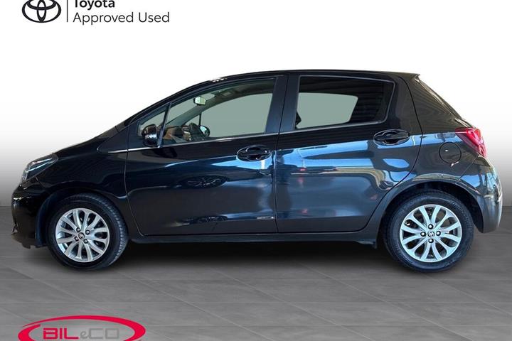 Sort Toyota Yaris fra 2015