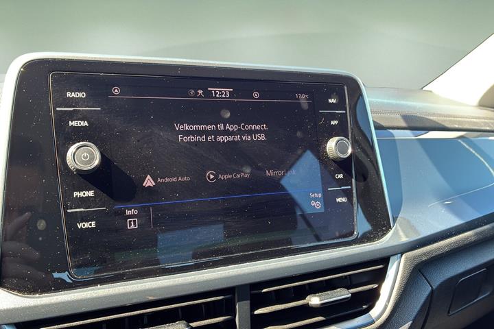 Hvid VW T-Roc fra 2022