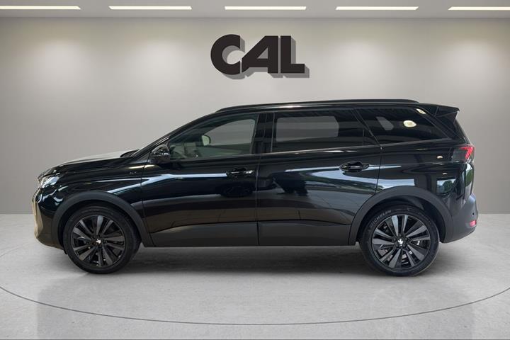 Sort Peugeot 5008 fra 2024