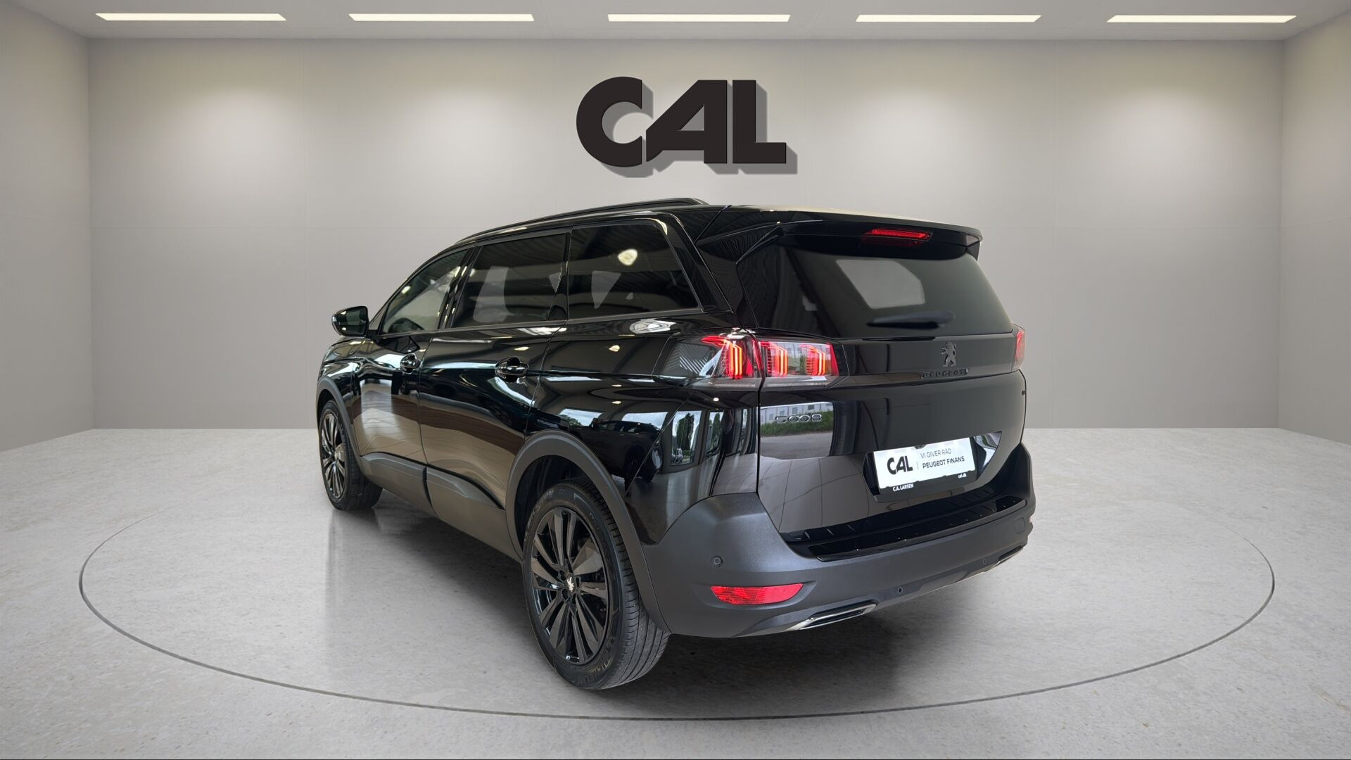 Sort Peugeot 5008 fra 2024