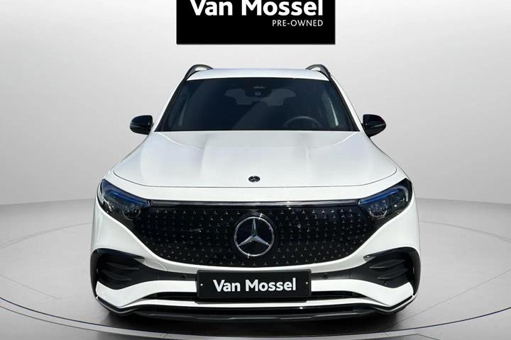 Hvid Mercedes EQB 250+ fra 2025