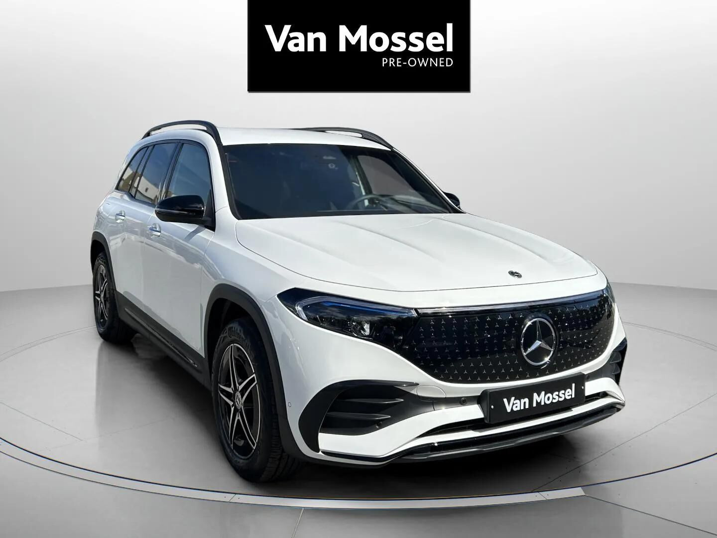 Hvid Mercedes EQB 250+ fra 2025