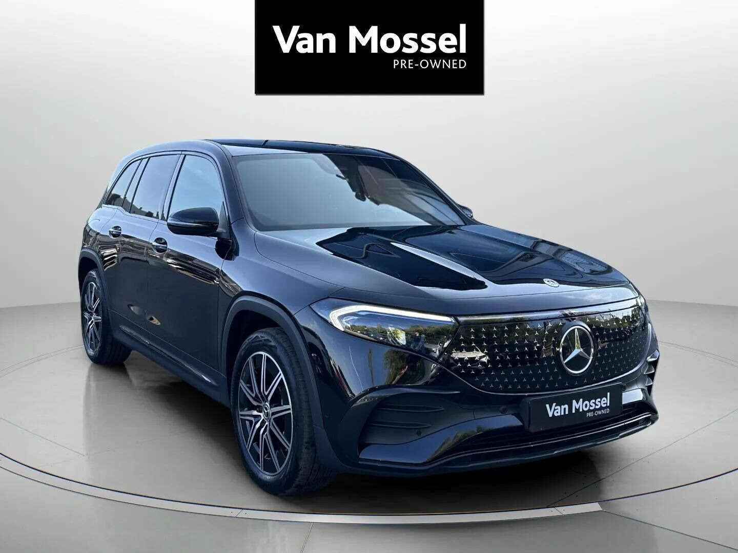 Sort Mercedes EQB 250+ fra 2025