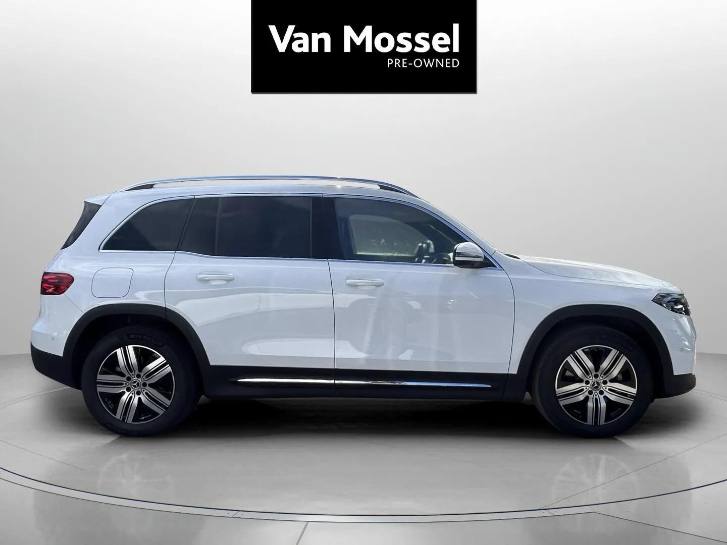 Hvid Mercedes EQB 250+ fra 2025