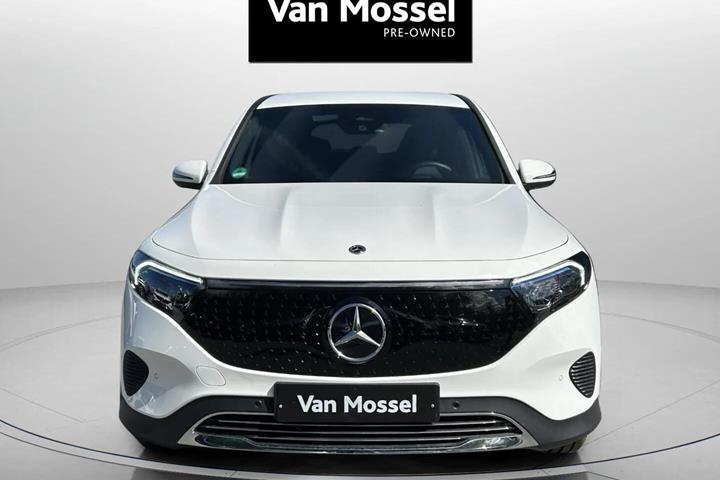 Hvid Mercedes EQB 250+ fra 2025