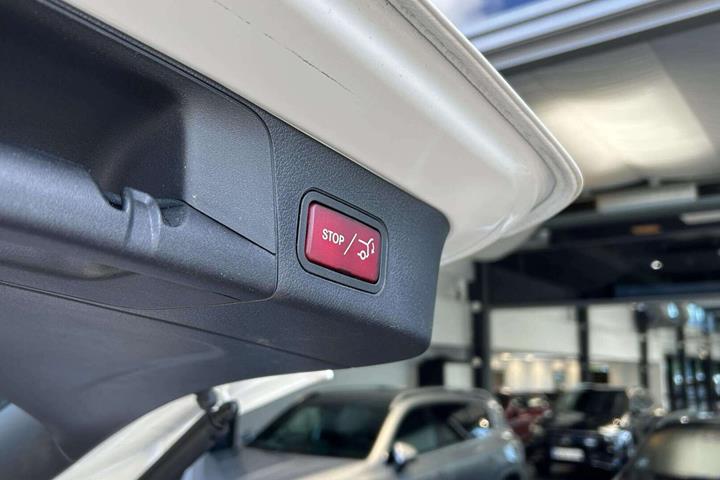 Hvid Mercedes EQB 250+ fra 2025