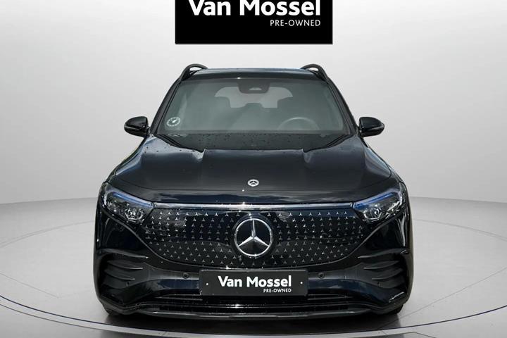Sort Mercedes EQB 250+ fra 2025