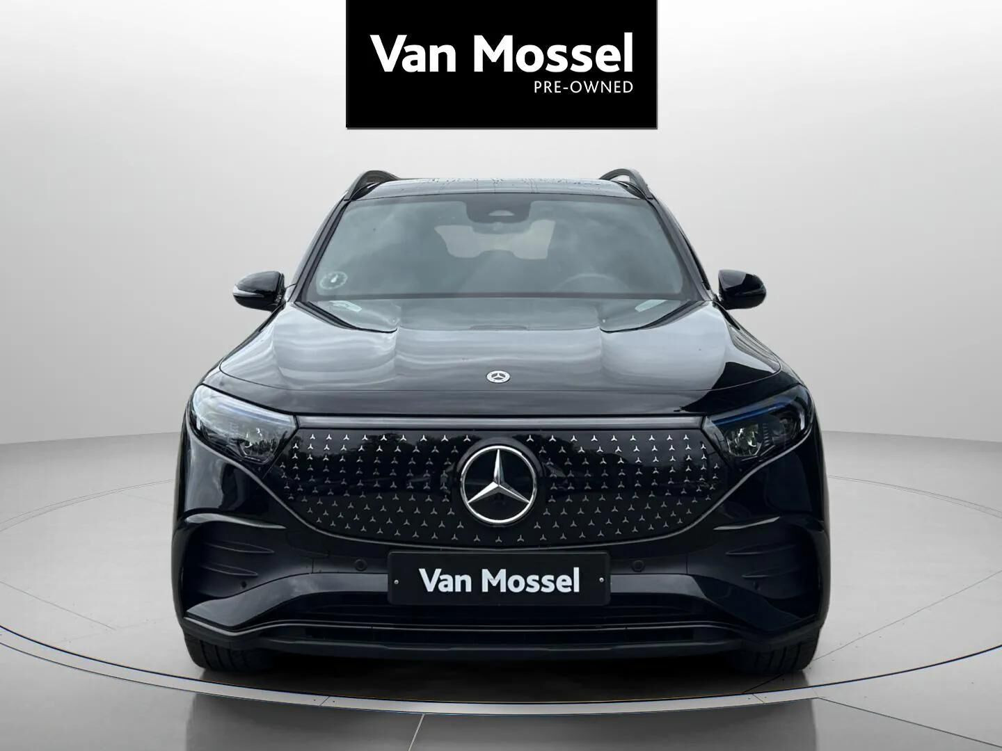 Sort Mercedes EQB 350 fra 2025