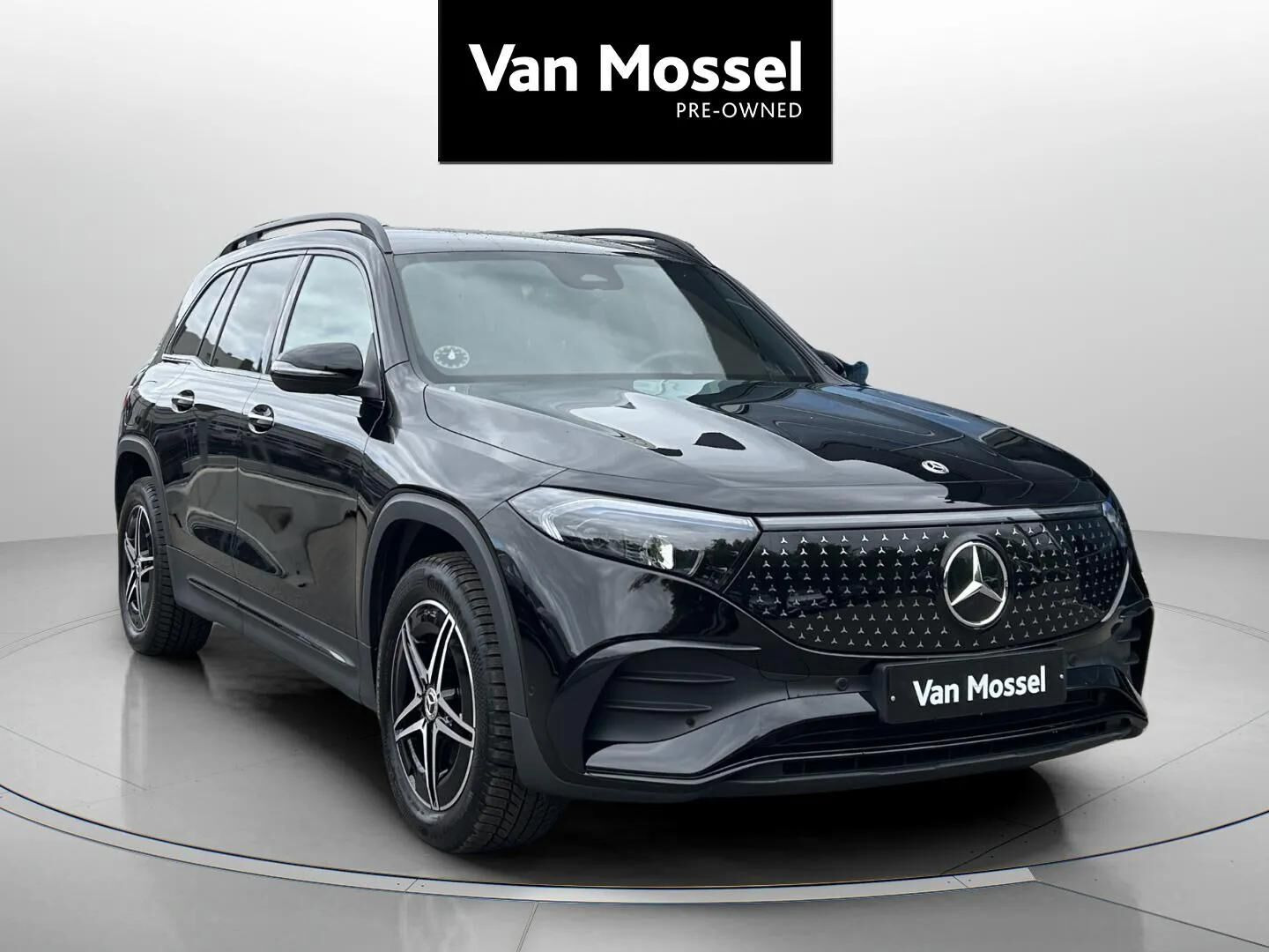 Sort Mercedes EQB 350 fra 2025