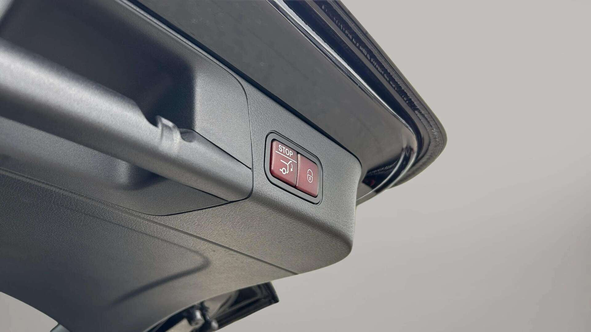 Sort Mercedes EQB 350 fra 2025
