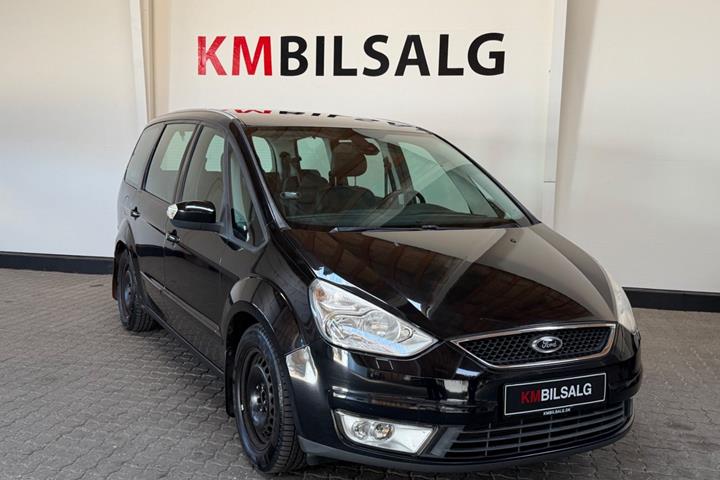 Sort Ford Galaxy fra 2007