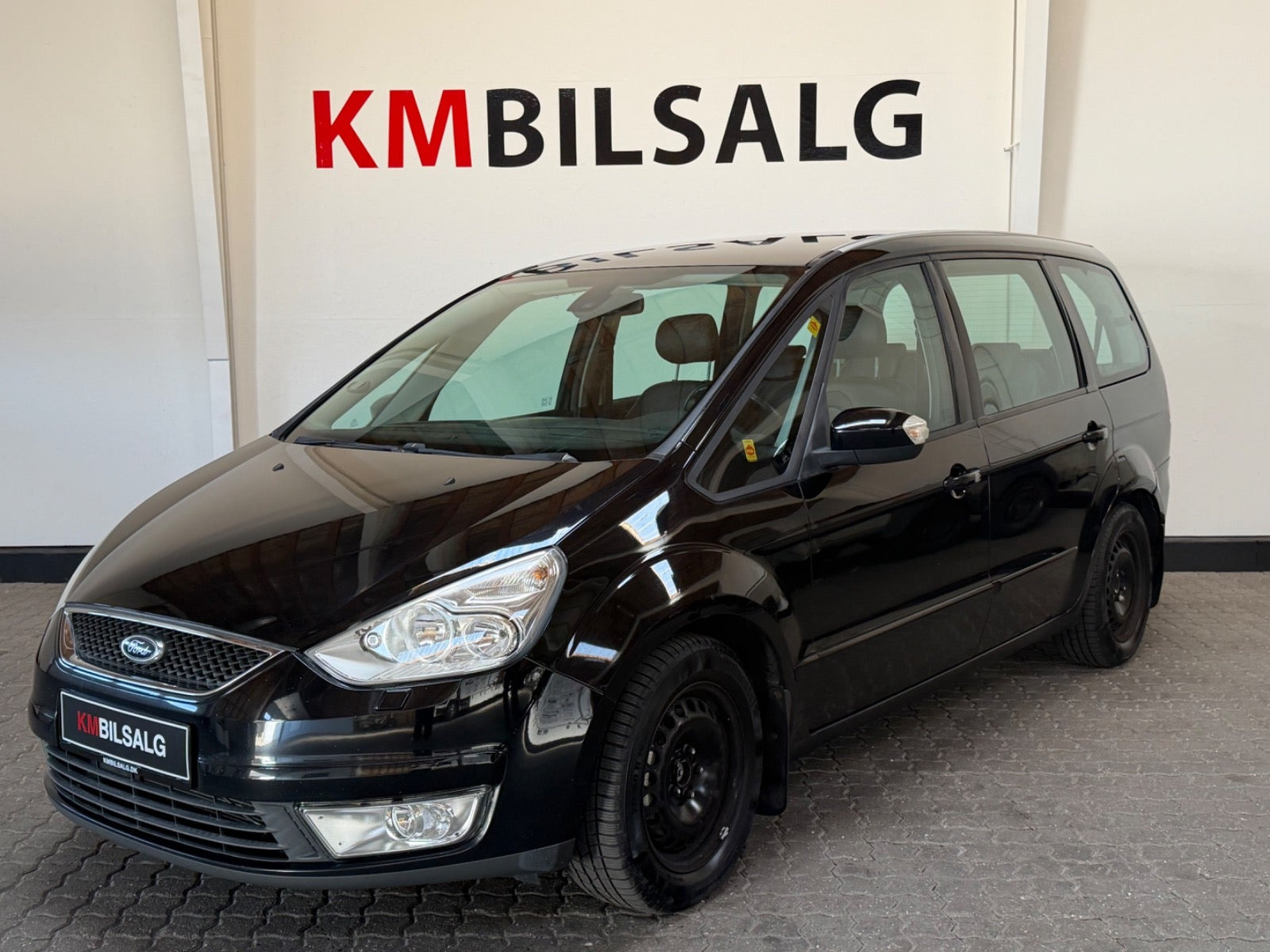 Sort Ford Galaxy fra 2007
