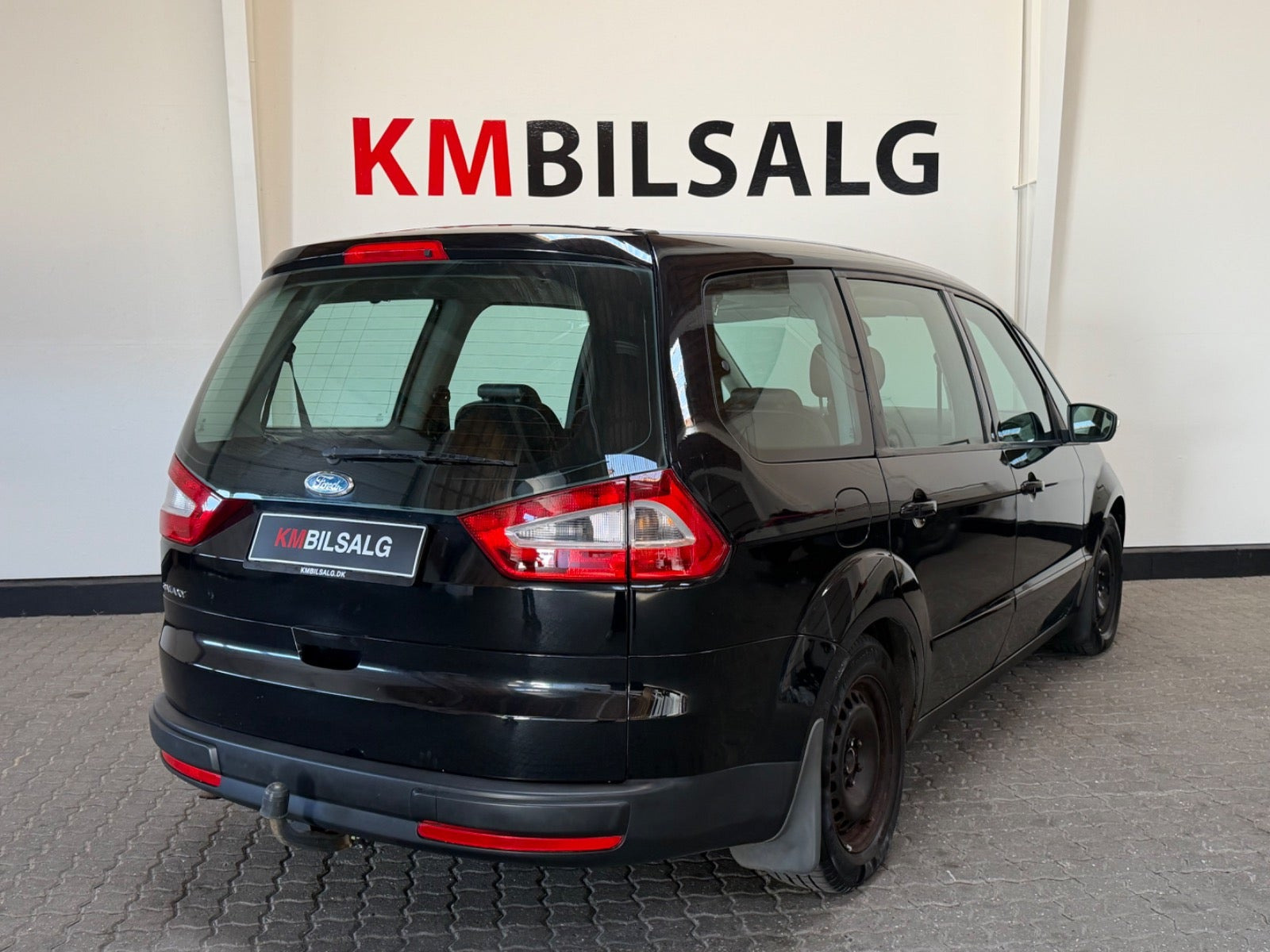 Sort Ford Galaxy fra 2007