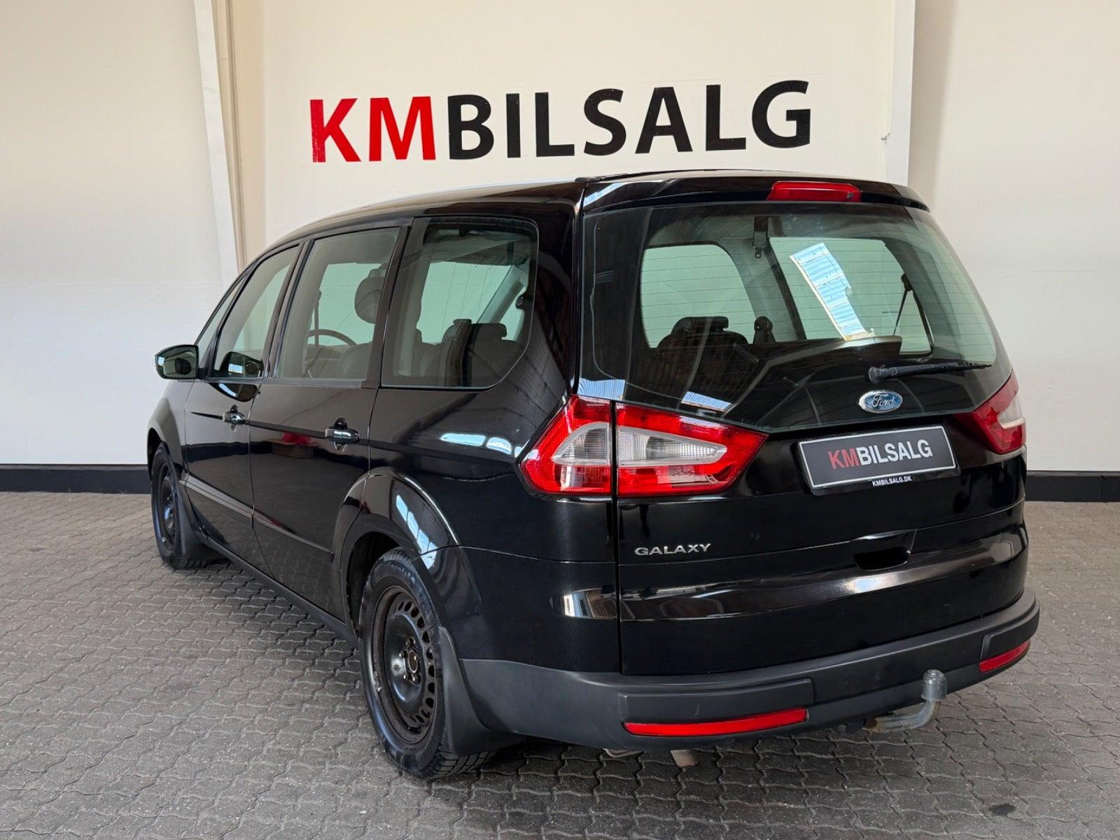 Sort Ford Galaxy fra 2007