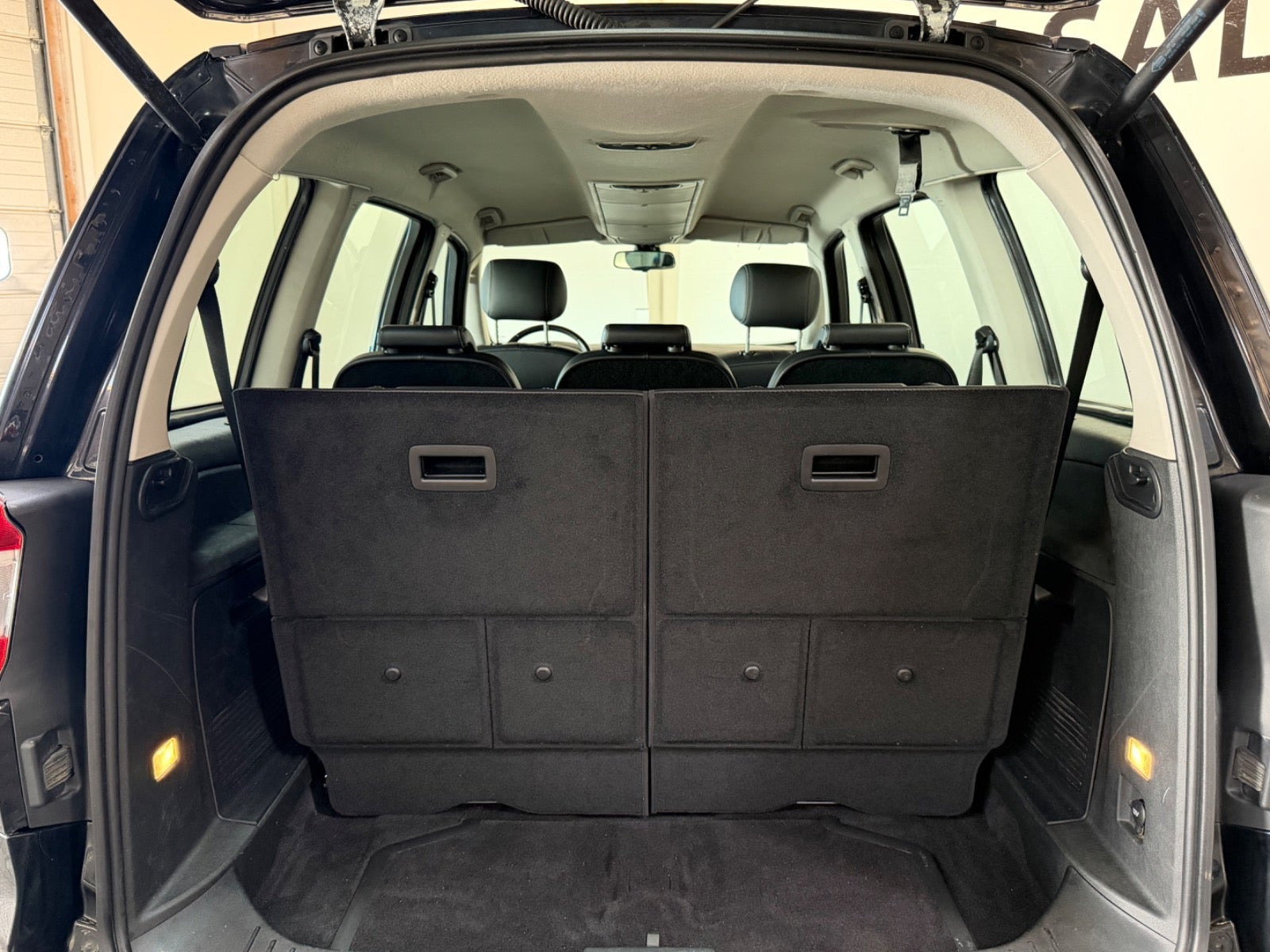 Sort Ford Galaxy fra 2007