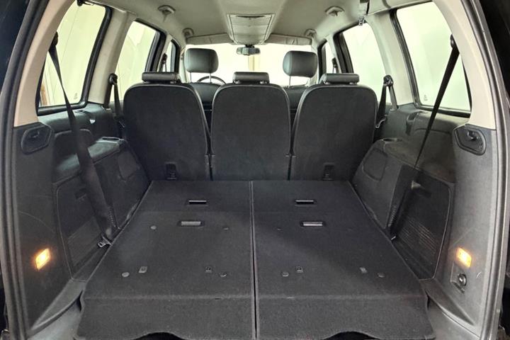 Sort Ford Galaxy fra 2007