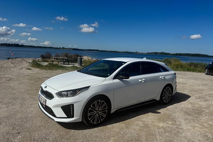 Hvid Kia ProCeed fra 2020