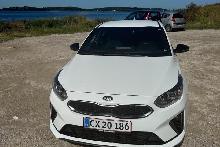 Hvid Kia ProCeed fra 2020