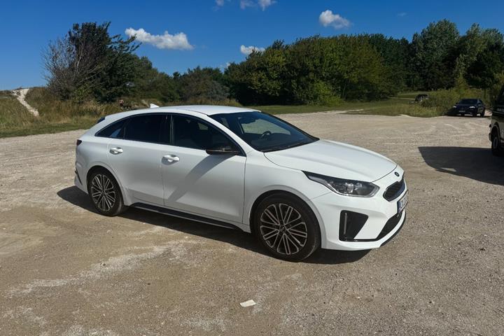 Hvid Kia ProCeed fra 2020