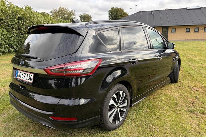 Sort Ford S-MAX fra 2021
