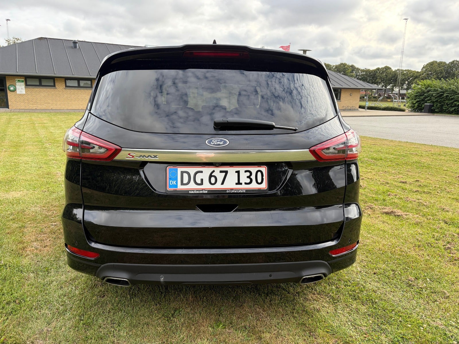 Sort Ford S-MAX fra 2021