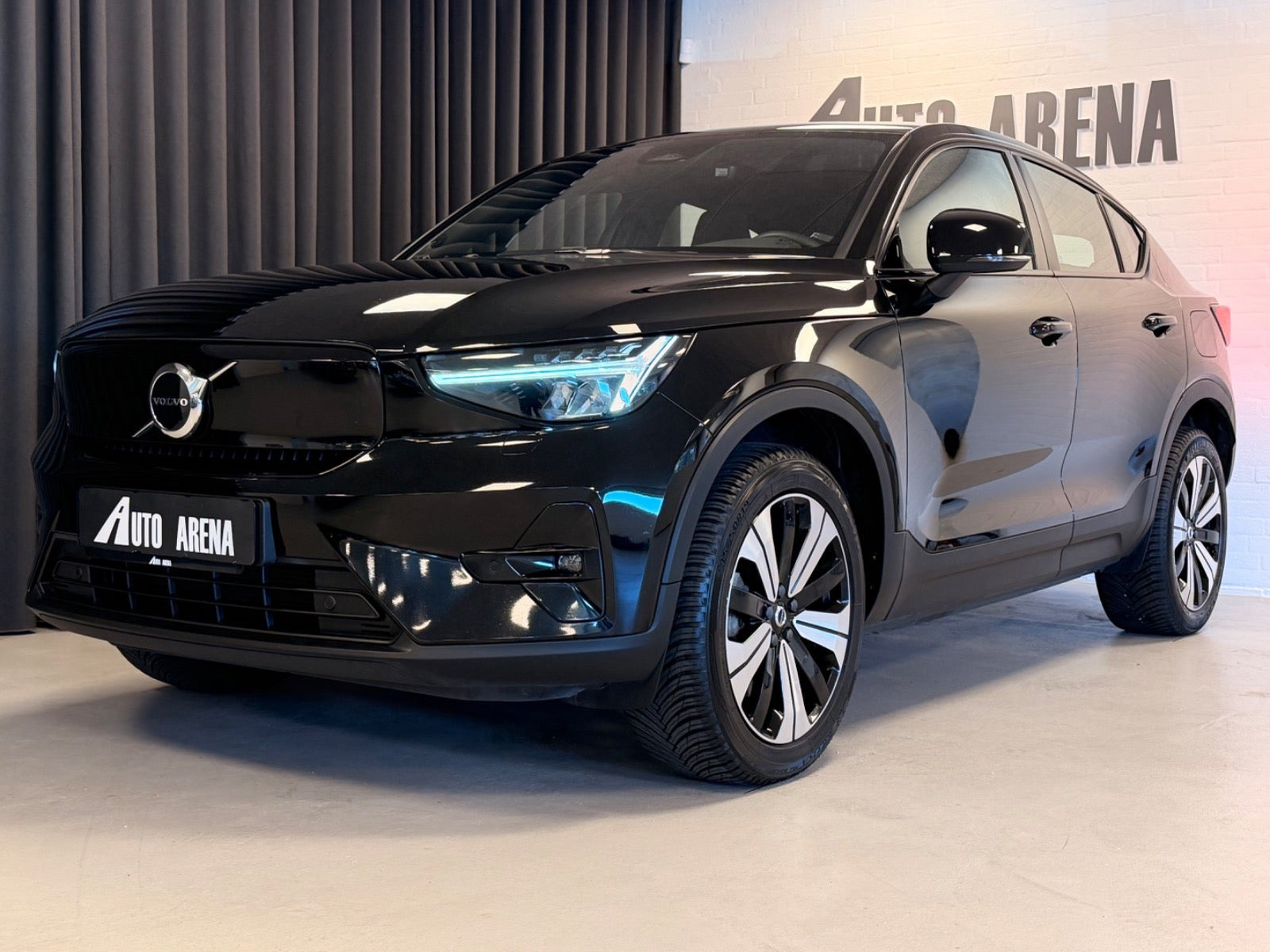 Sort Volvo C40 fra 2023