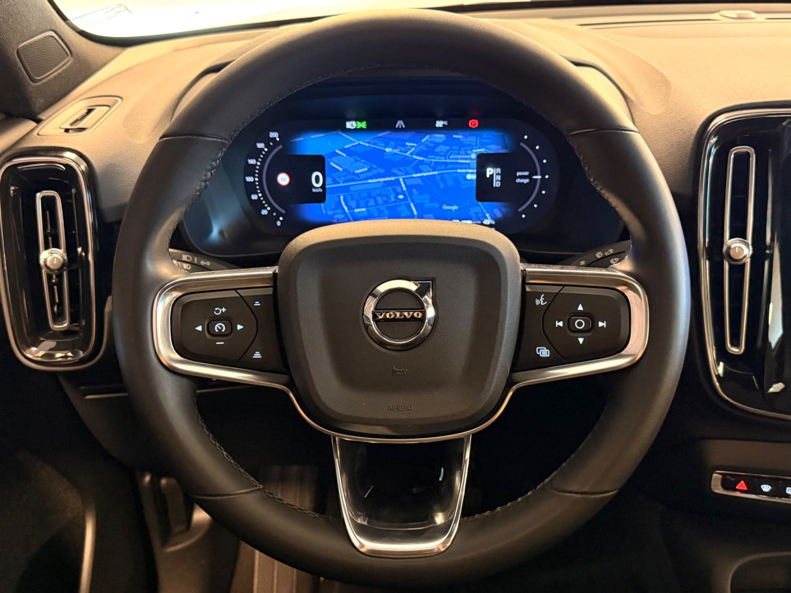 Sort Volvo C40 fra 2023