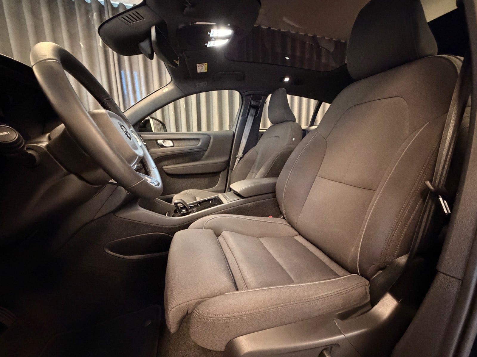 Sort Volvo C40 fra 2023