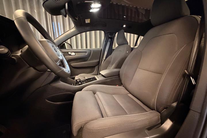Sort Volvo C40 fra 2023