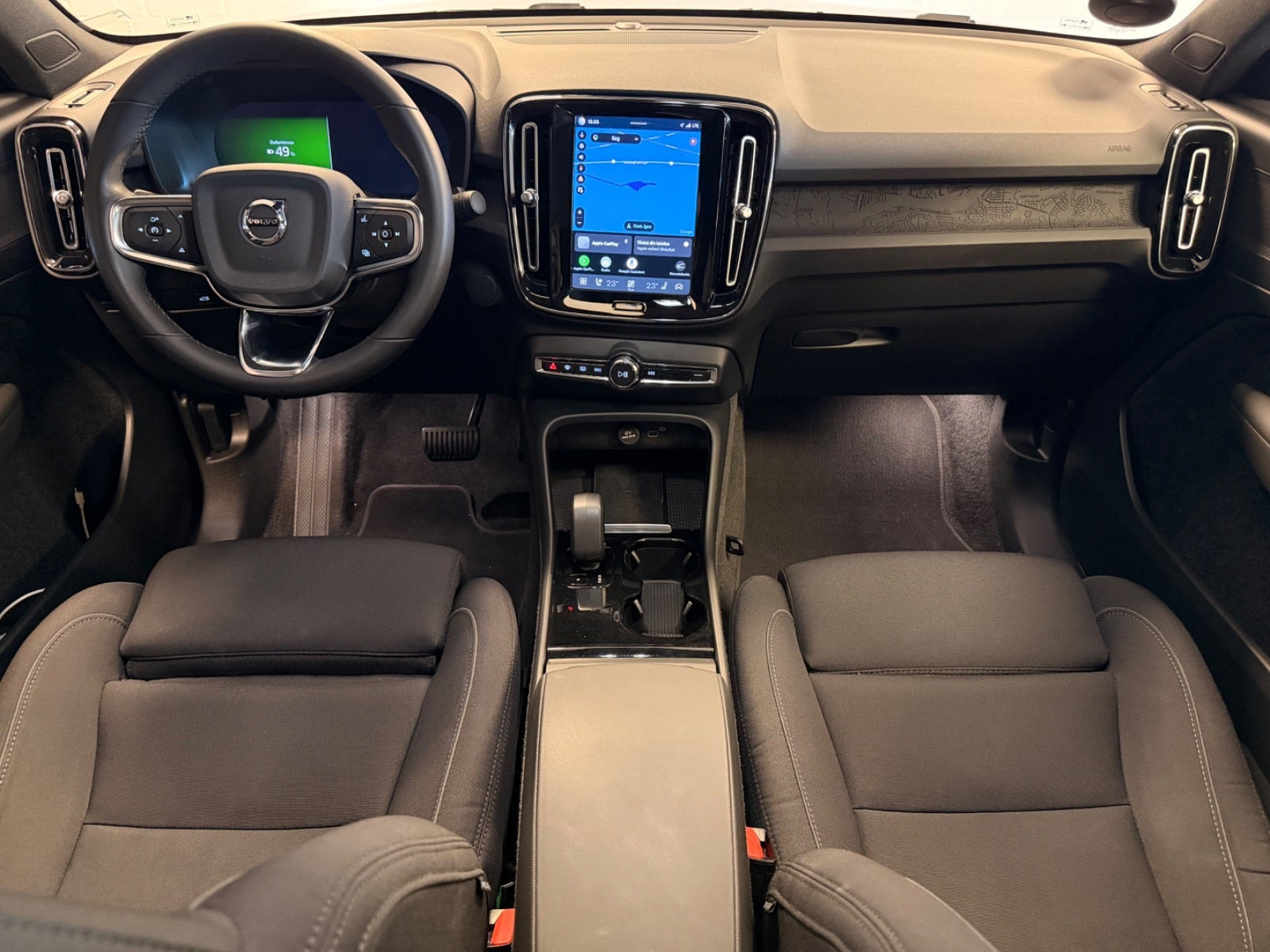 Sort Volvo C40 fra 2023