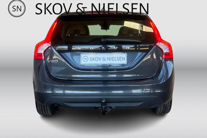Blå Volvo V60 fra 2011