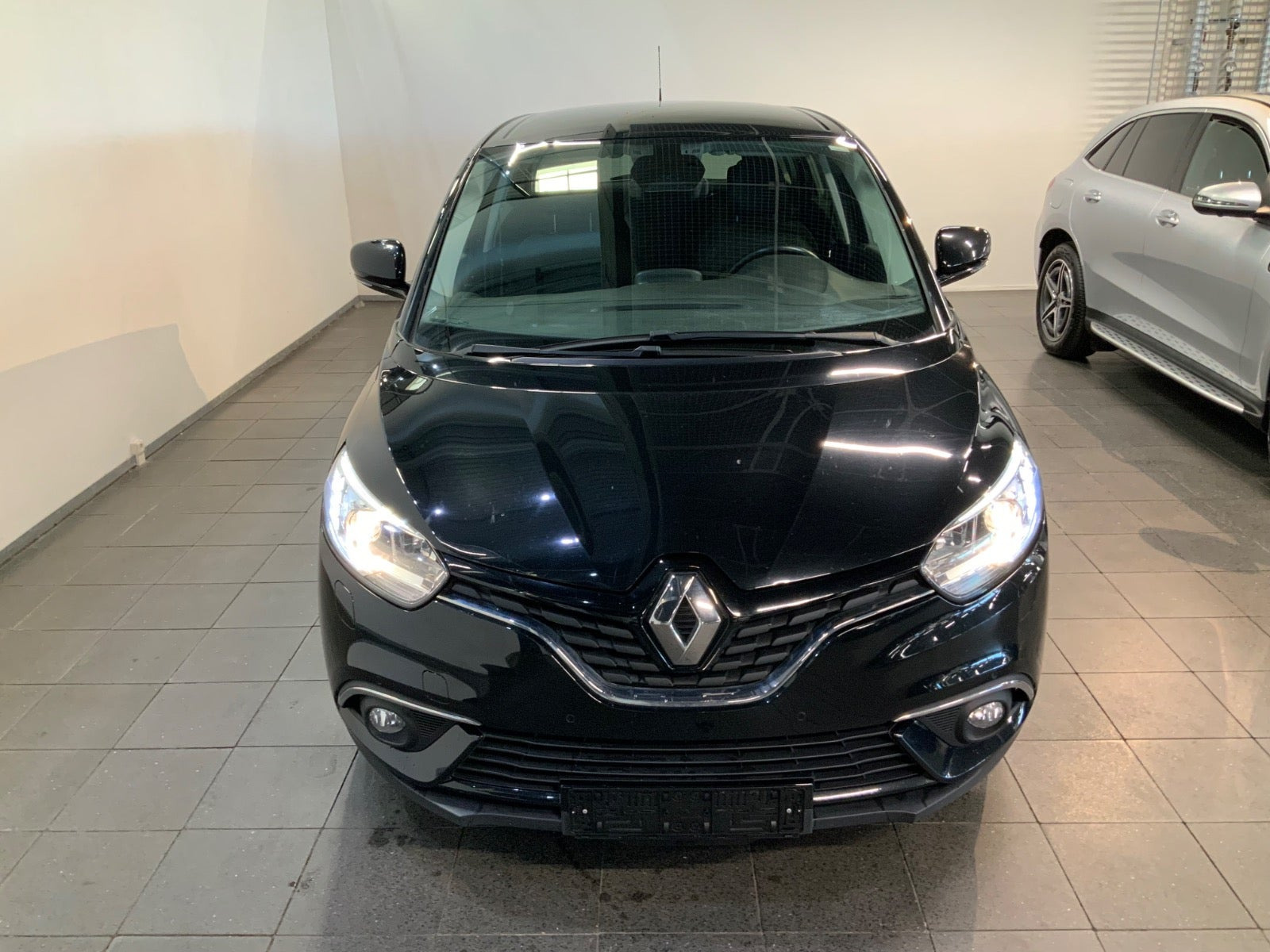 Sort Renault Grand Scenic IV fra 2018