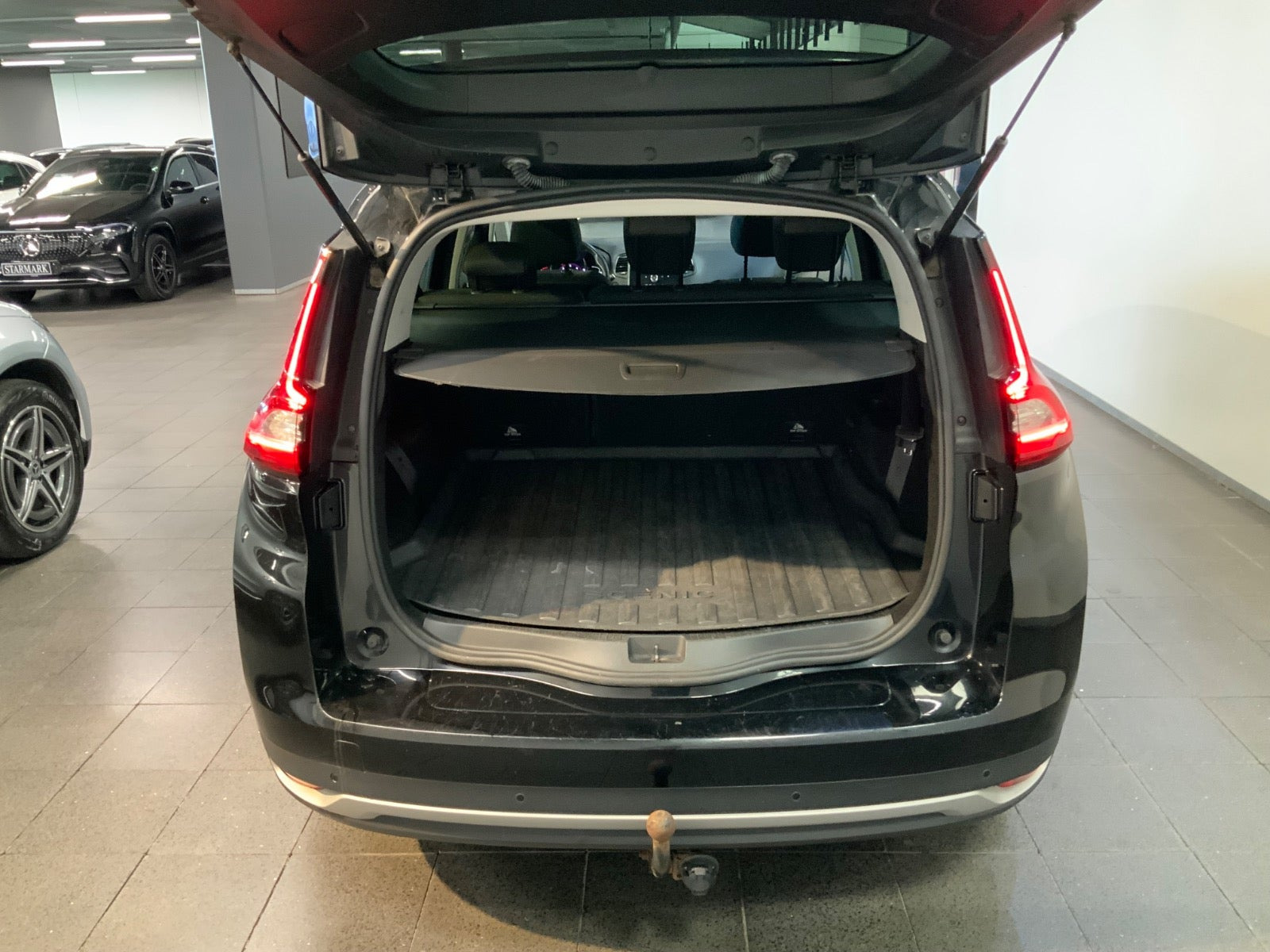 Sort Renault Grand Scenic IV fra 2018