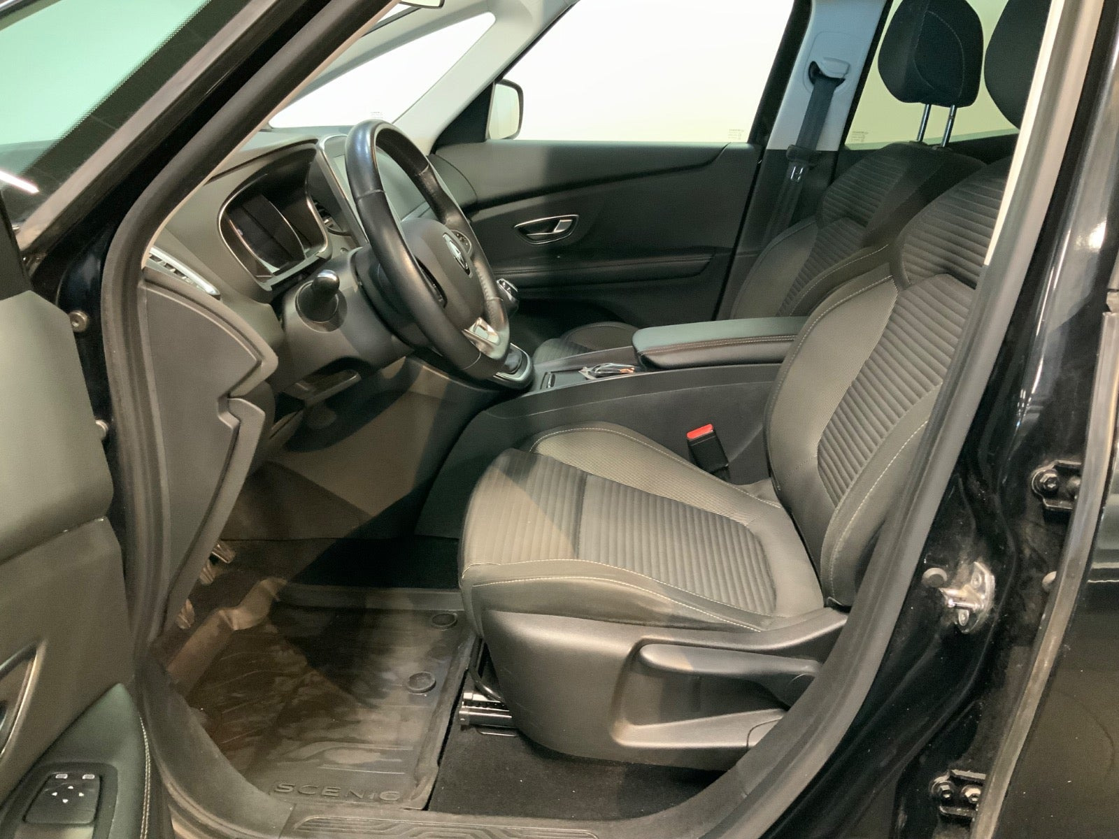 Sort Renault Grand Scenic IV fra 2018
