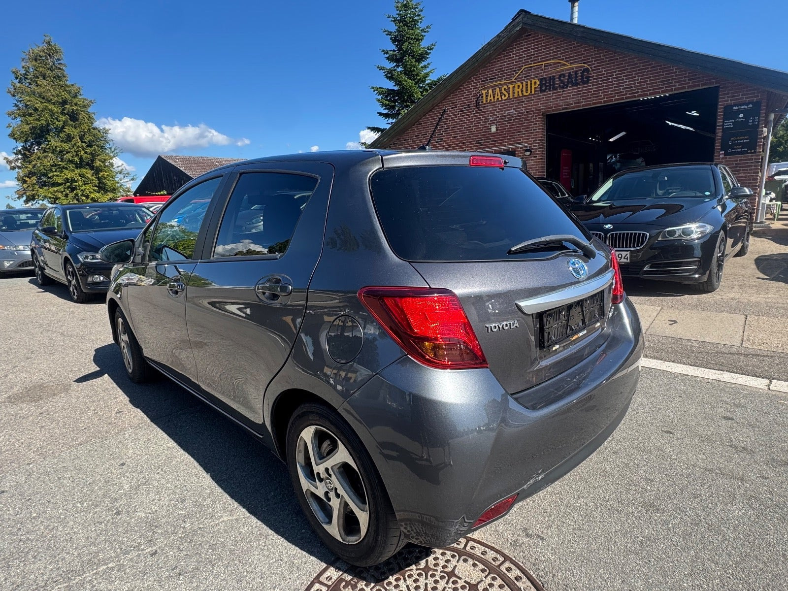 undefined Toyota Yaris fra 2015