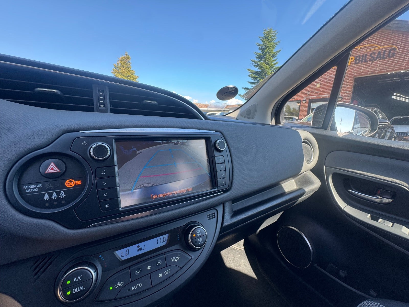 undefined Toyota Yaris fra 2015