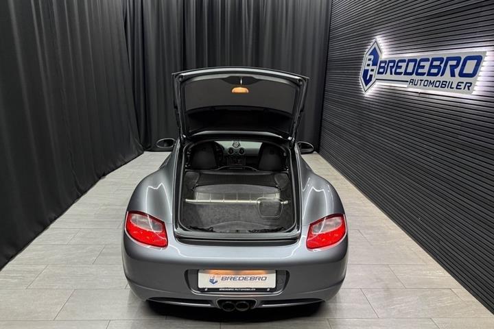 Grå Porsche Cayman S fra 2006