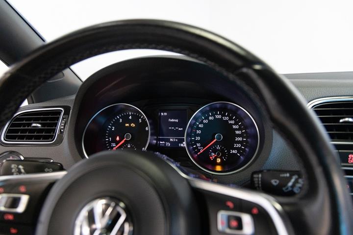 Sort VW Polo fra 2017
