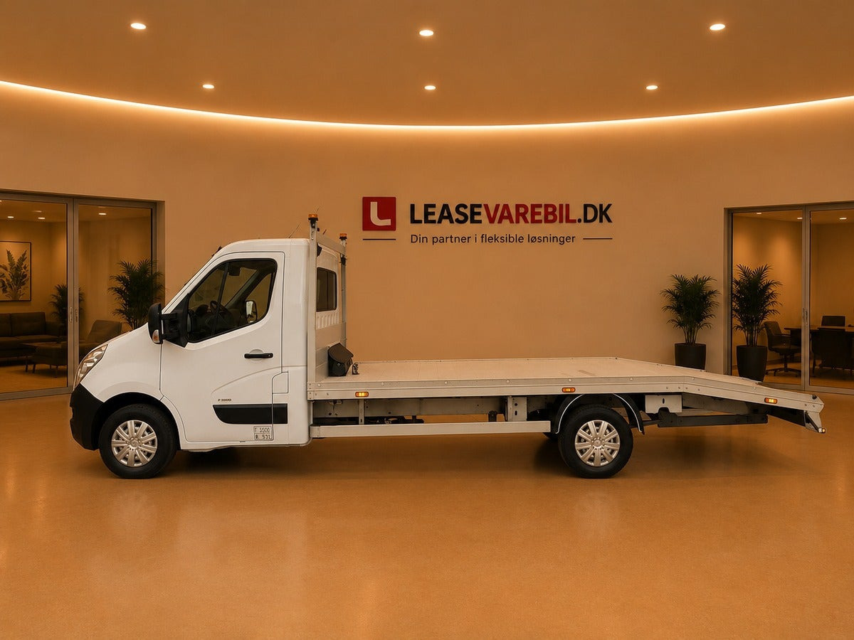 Hvid Opel Movano fra 2015