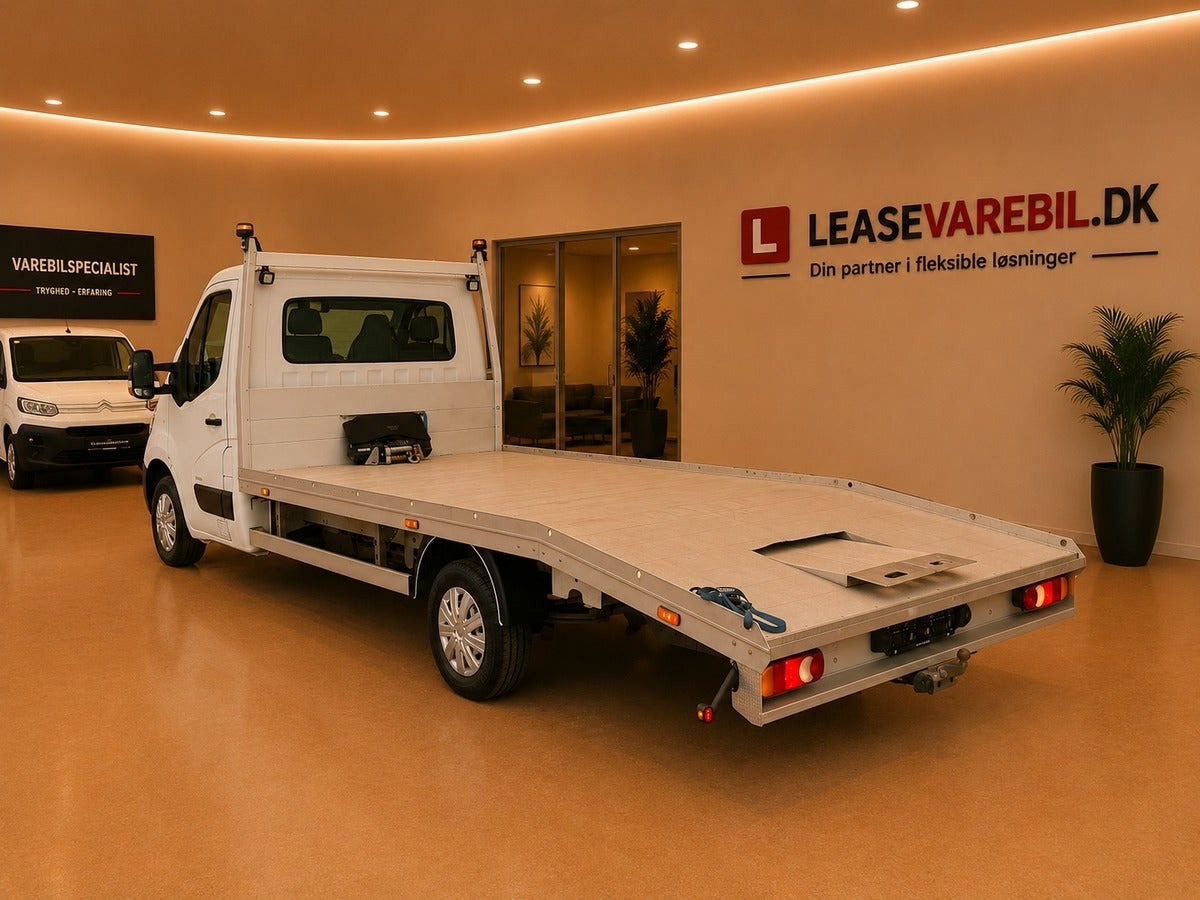Hvid Opel Movano fra 2015