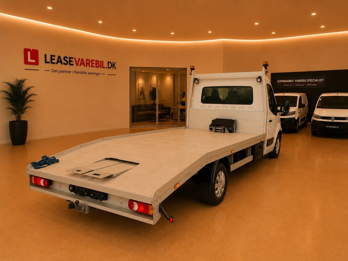 Hvid Opel Movano fra 2015