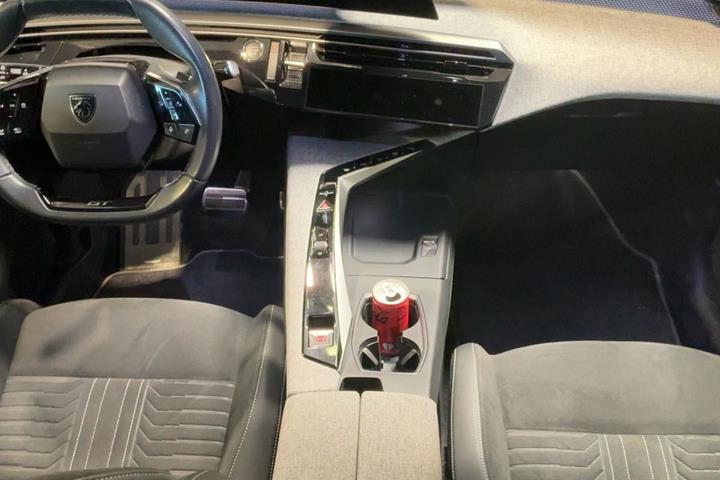 undefined Peugeot e-3008 fra 2024