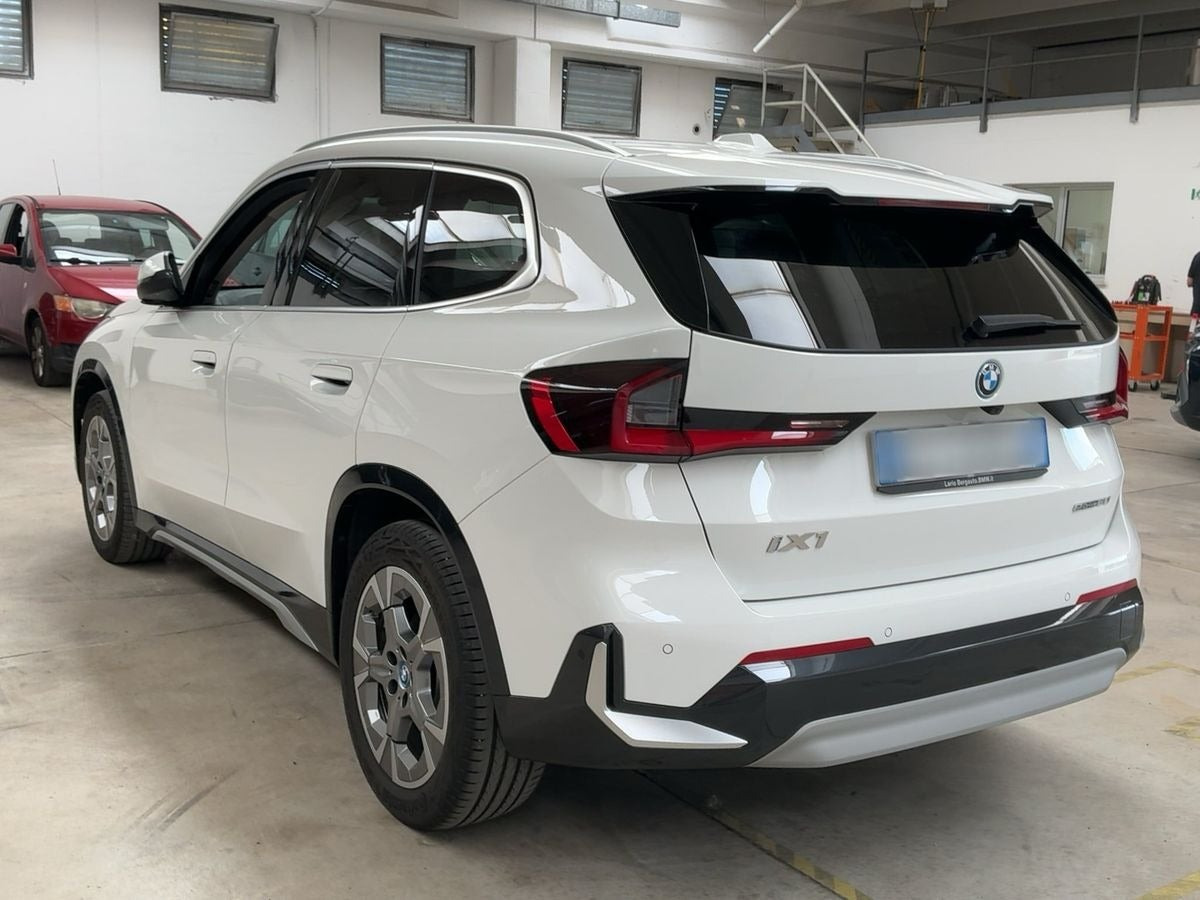 undefined BMW iX1 fra 2025