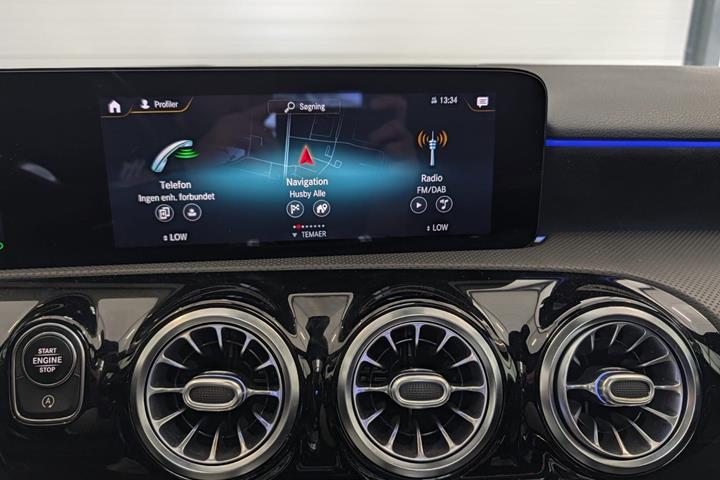 Sort Mercedes A200 fra 2021