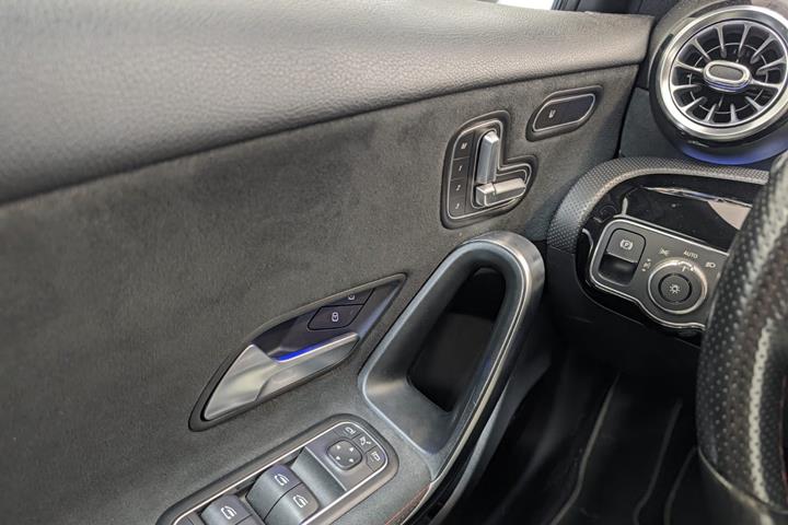 Sort Mercedes A200 fra 2021