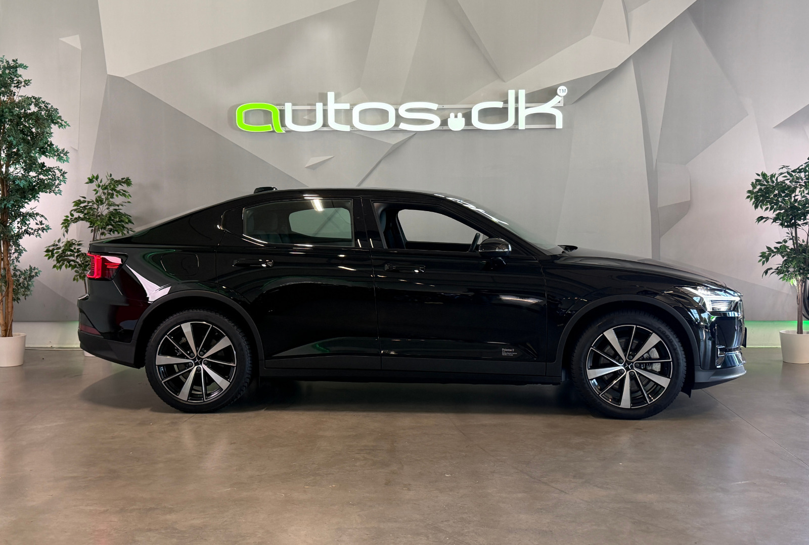 Sort Polestar 2 fra 2023