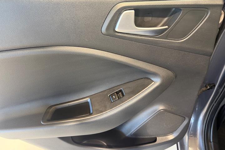 Grå Hyundai i20 fra 2015