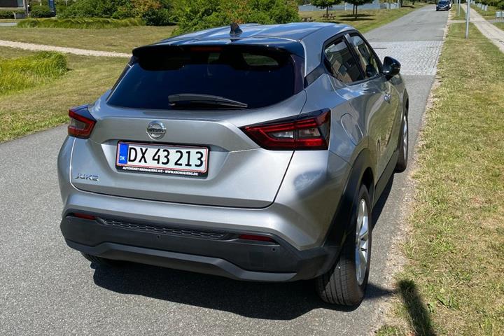Grå Nissan Juke fra 2021
